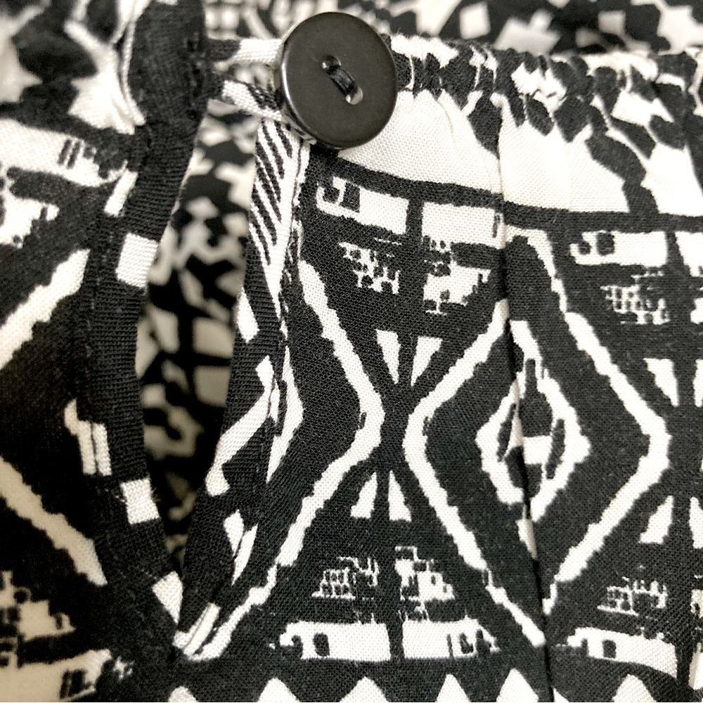 Mossimo Black & White Aztec Pattern Long Sleeve Boat Neck Dress - Size M - Picture 6 of 9